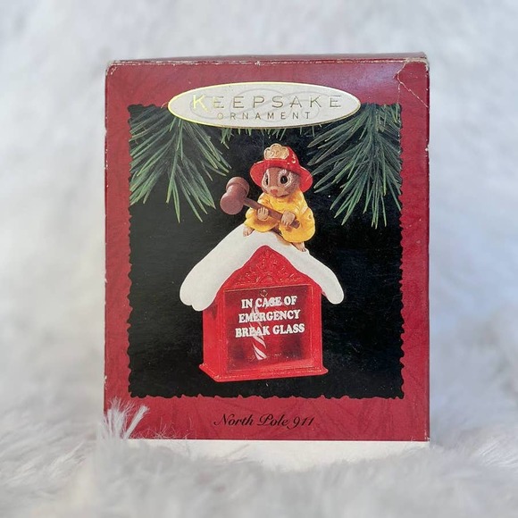 Hallmark 1995 North Pole 911 Woodchuck In Case of Emergency Break Glass - Picture 1 of 1